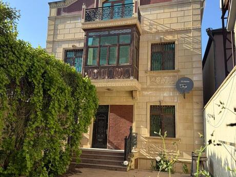4 otaqlı həyət evi/bağ evi - Qaraçuxur q. - 270 m²