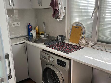 2 otaqlı köhnə tikili - İnşaatçılar m. - 45 m²