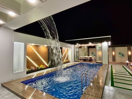 5 otaqlı həyət evi/bağ evi - Mərdəkan q. - 300 m²