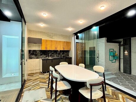 5 otaqlı həyət evi/bağ evi - Mərdəkan q. - 300 m²