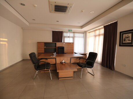 11 otaqlı ofis - Koroğlu m. - 490 m²