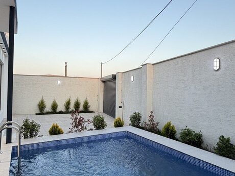 4 otaqlı həyət evi/bağ evi - Şüvəlan q. - 120 m²