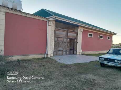 4 otaqlı həyət evi/bağ evi - Şəki - 100 m²
