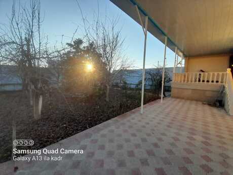 4 otaqlı həyət evi/bağ evi - Şəki - 100 m²