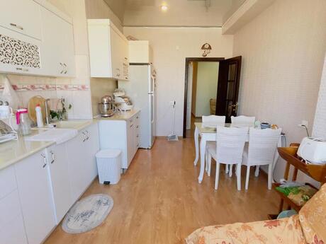 2 otaqlı yeni tikili - İnşaatçılar m. - 106 m²