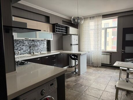 2 otaqlı yeni tikili - 8-ci mikrorayon q. - 110 m²
