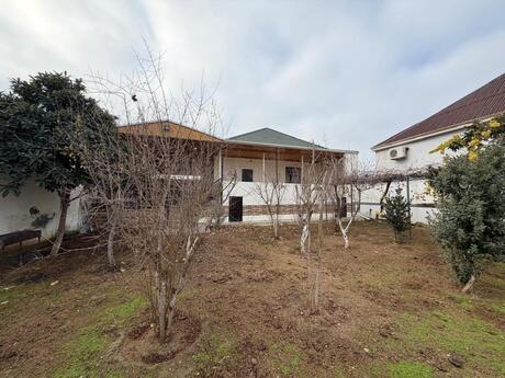 4 otaqlı həyət evi/bağ evi - Mərdəkan q. - 140 m²