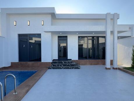 4 otaqlı həyət evi/bağ evi - Mərdəkan q. - 140 m²