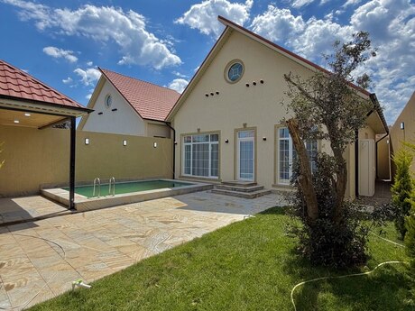 4 otaqlı həyət evi/bağ evi - Şüvəlan q. - 120 m²