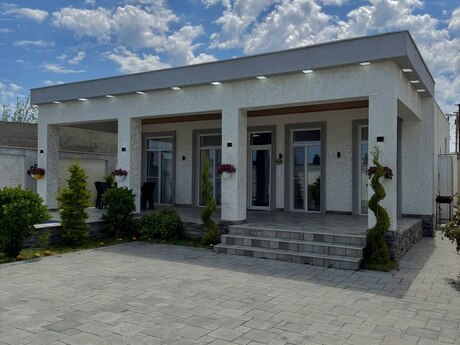 4 otaqlı həyət evi/bağ evi - Şüvəlan q. - 150 m²