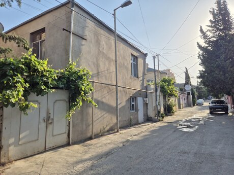 6 otaqlı həyət evi/bağ evi - Qaraçuxur q. - 116 m²