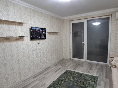 2 otaqlı köhnə tikili - Elmlər Akademiyası m. - 45 m²