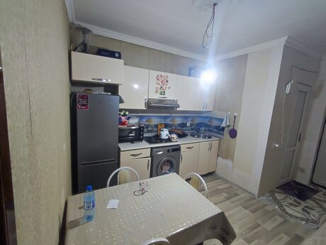 1 otaqlı həyət evi/bağ evi - Binəqədi q. - 40 m²