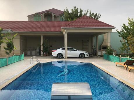 6 otaqlı həyət evi/bağ evi - Novxanı q. - 300 m²