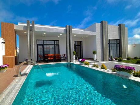 4 otaqlı həyət evi/bağ evi - Şüvəlan q. - 190 m²