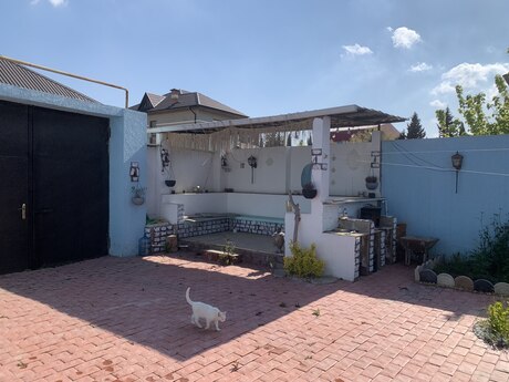 4 otaqlı həyət evi/bağ evi - Buzovna q. - 150 m²