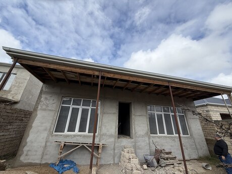 5 otaqlı həyət evi/bağ evi - Binə q. - 180 m²