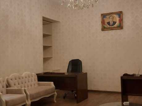 2-комн. офис - м. Сахил - 65 м²