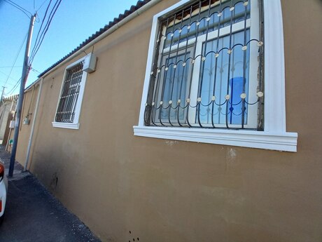 5 otaqlı həyət evi/bağ evi - Əhmədli q. - 140 m²