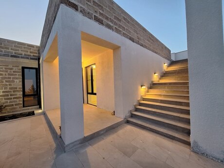 6 otaqlı həyət evi/bağ evi - Pirşağı q. - 250 m²