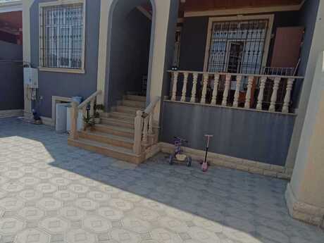4 otaqlı həyət evi/bağ evi - Zabrat q. - 122 m²
