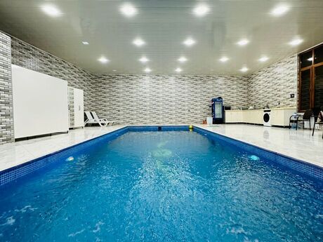 4 otaqlı həyət evi/bağ evi - Novxanı q. - 250 m²