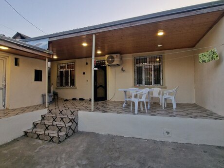 3 otaqlı həyət evi/bağ evi - Balaxanı q. - 88 m²