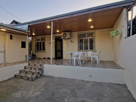 3 otaqlı həyət evi/bağ evi - Balaxanı q. - 88 m²
