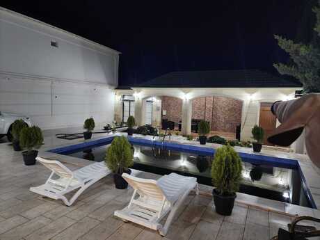 4 otaqlı həyət evi/bağ evi - Buzovna q. - 230 m²