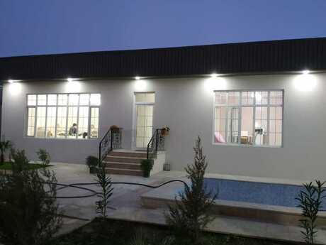 4 otaqlı həyət evi/bağ evi - Mərdəkan q. - 200 m²