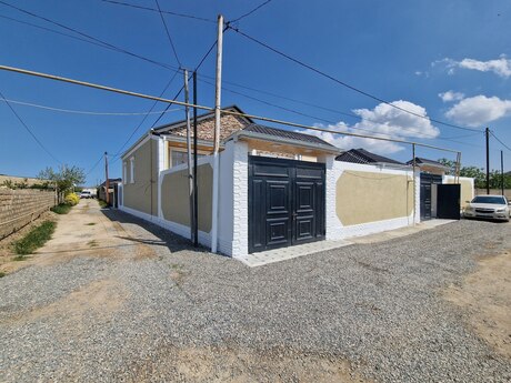4 otaqlı həyət evi/bağ evi - Maştağa q. - 123 m²