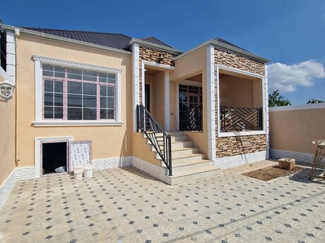4 otaqlı həyət evi/bağ evi - Maştağa q. - 124 m²
