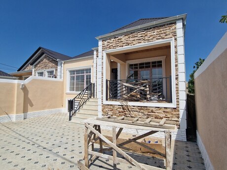 4 otaqlı həyət evi/bağ evi - Maştağa q. - 124 m²