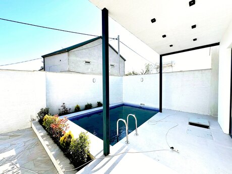 4 otaqlı həyət evi/bağ evi - Şüvəlan q. - 130 m²