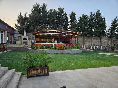 6 otaqlı həyət evi/bağ evi - Şağan q. - 400 m²
