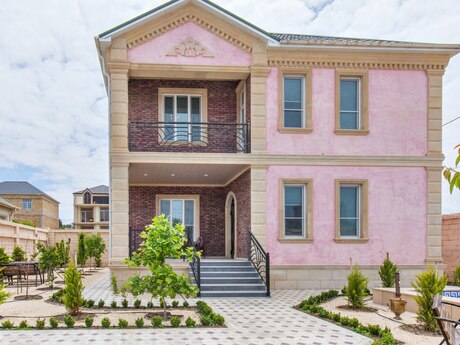 4 otaqlı həyət evi/bağ evi - Görədil q. - 204 m²