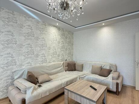 3 otaqlı köhnə tikili - Bakıxanov q. - 80 m²