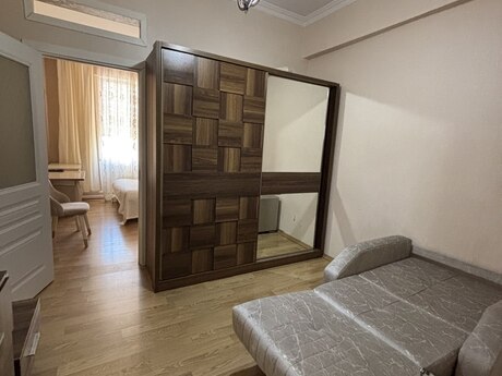 3 otaqlı yeni tikili - Neftçilər m. - 70 m²