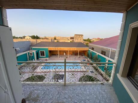 5 otaqlı həyət evi/bağ evi - Mərdəkan q. - 300 m²