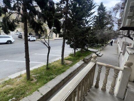 Obyekt - Şah İsmayıl Xətai m. - 120 m²