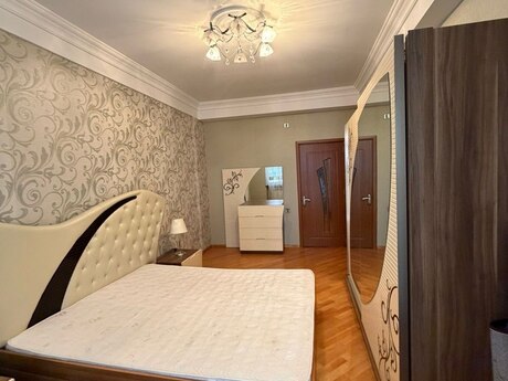2 otaqlı yeni tikili - Həzi Aslanov m. - 110 m²