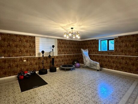 6 otaqlı həyət evi/bağ evi - Mərdəkan q. - 400 m²