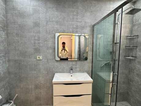 6 otaqlı həyət evi/bağ evi - Mərdəkan q. - 400 m²