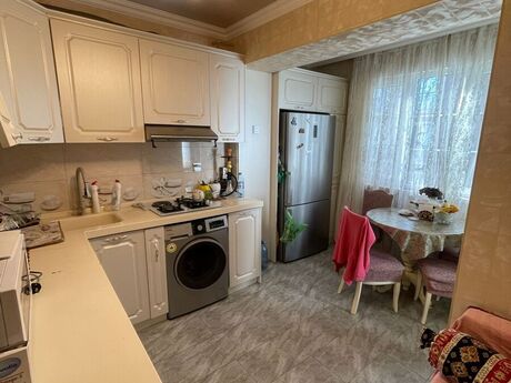 3 otaqlı köhnə tikili - 28 May m. - 80 m²