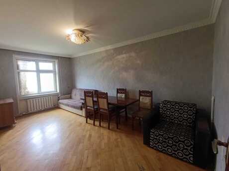 3 otaqlı köhnə tikili - Yeni Günəşli q. - 80 m²