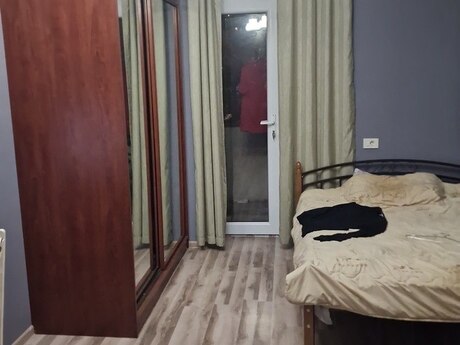 1-комн. вторичка - м. Элмляр Академиясы - 40 м²