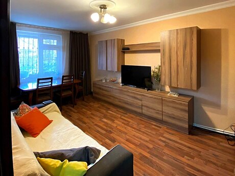2 otaqlı köhnə tikili - Yasamal r. - 65 m²
