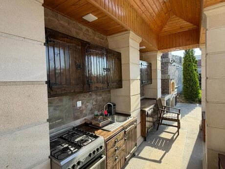 3 otaqlı həyət evi/bağ evi - Şüvəlan q. - 160 m²