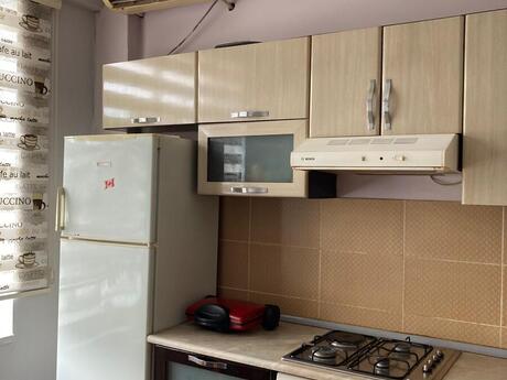1 otaqlı yeni tikili - Gənclik m. - 42 m²