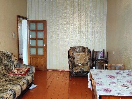 2 otaqlı köhnə tikili - Həzi Aslanov m. - 58 m²
